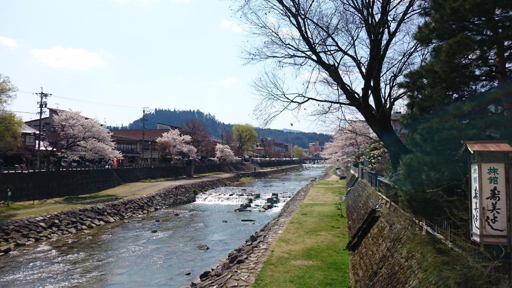 Sumiyoshi Ryokan Takayama  Bagian luar foto