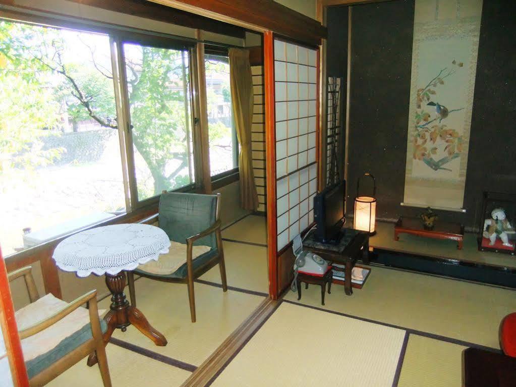 Sumiyoshi Ryokan Takayama  Bagian luar foto